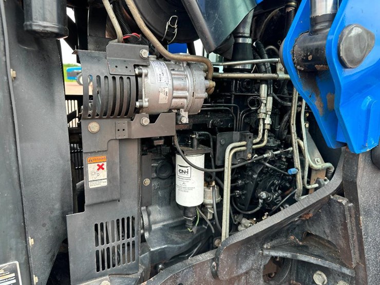 2009-new-holland-855tl-image-42