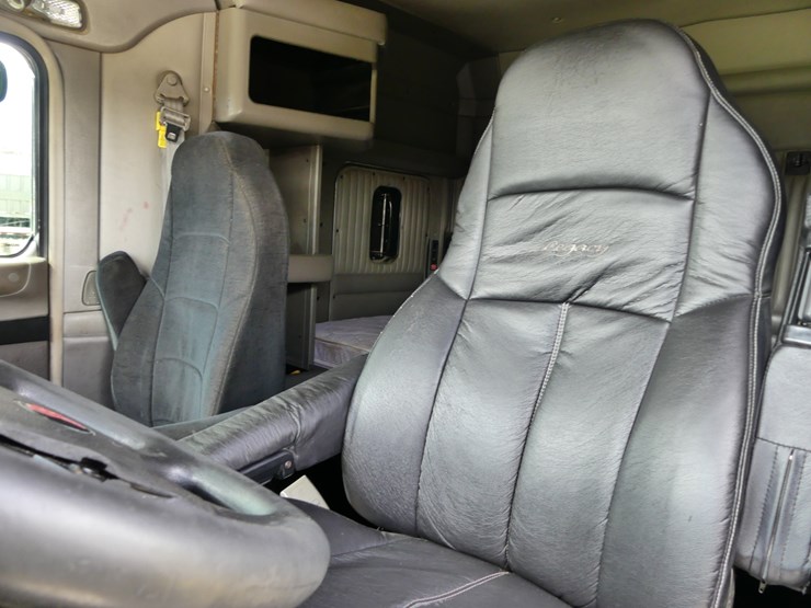 2012-kenworth-t660-image-12