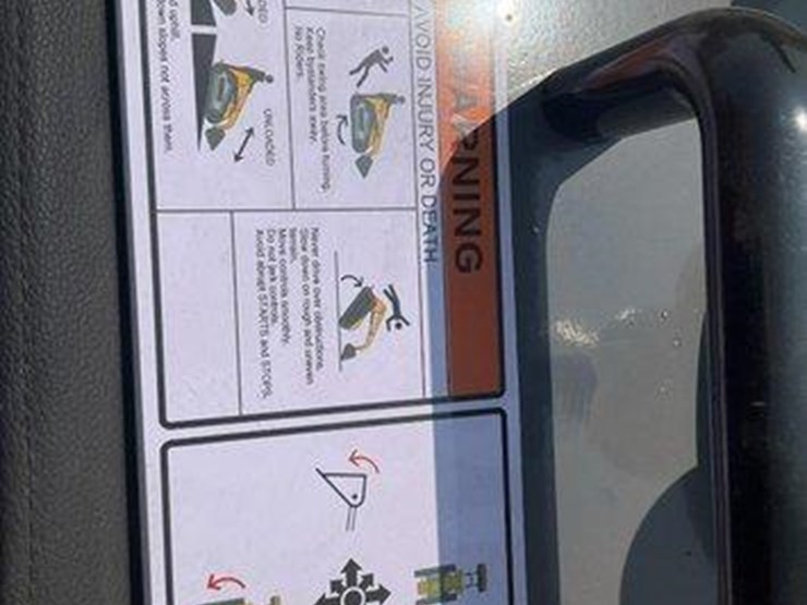 #1002-•-hurricane-hrc-700-mini-skid-steer-loader-image-19