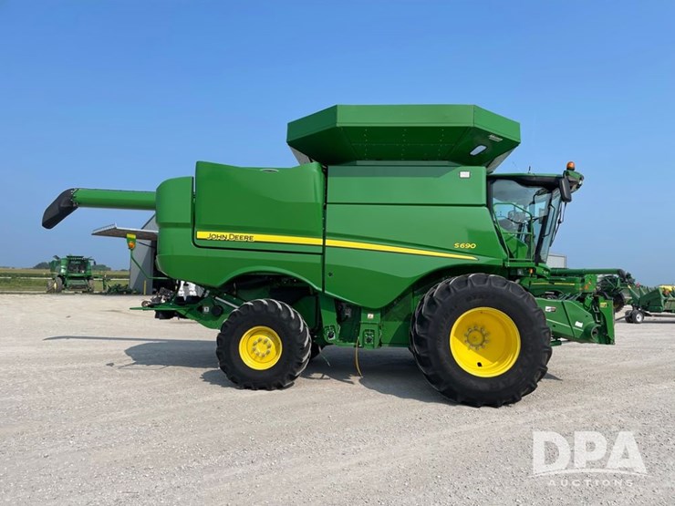 2016-john-deere-s690-image-5