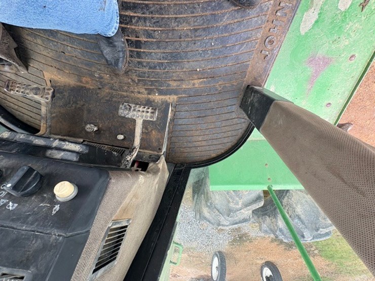john-deere-8560-image-61