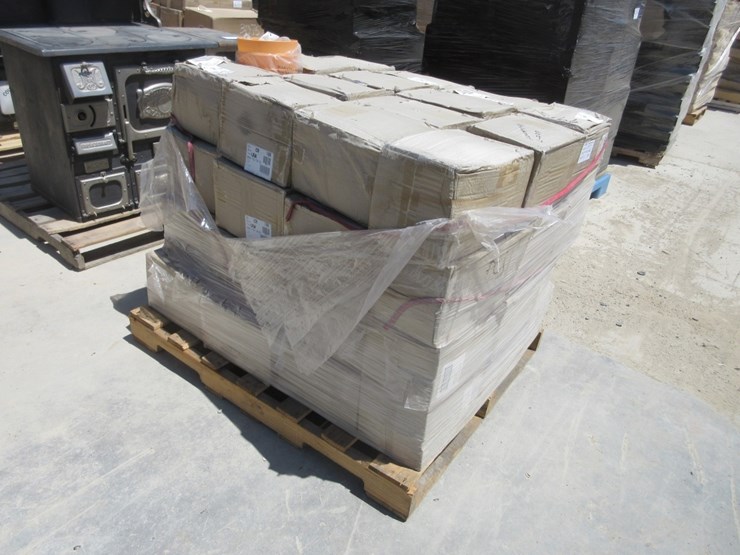 lot-of-approx-(240)-8"-plastic-planters-image-4