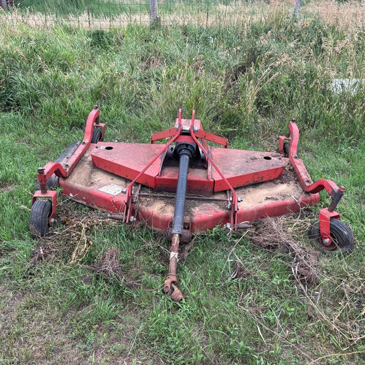 Buhler FarmKing Finish Mower