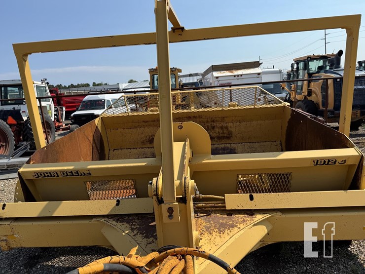 2000-deere-1812c-image-26