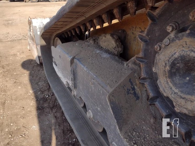 2023-deere-317g-image-22