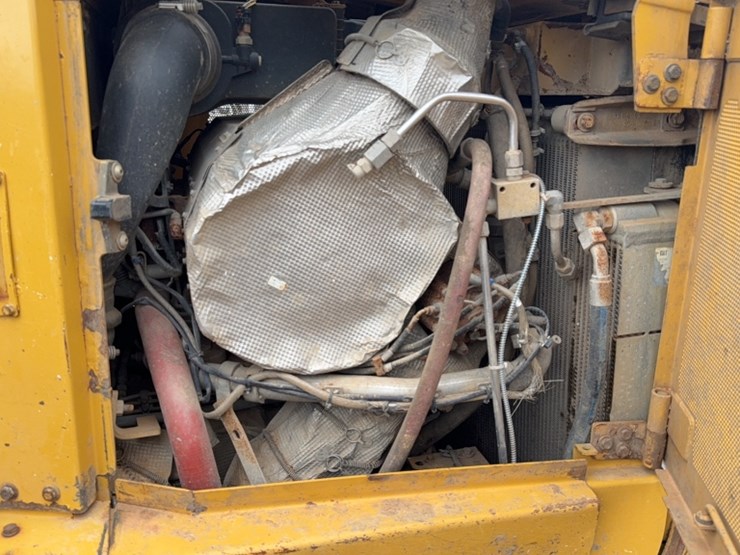 caterpillar-d6t-xw-image-6