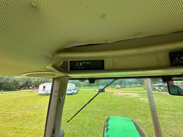 2004-john-deere-6220-image-27