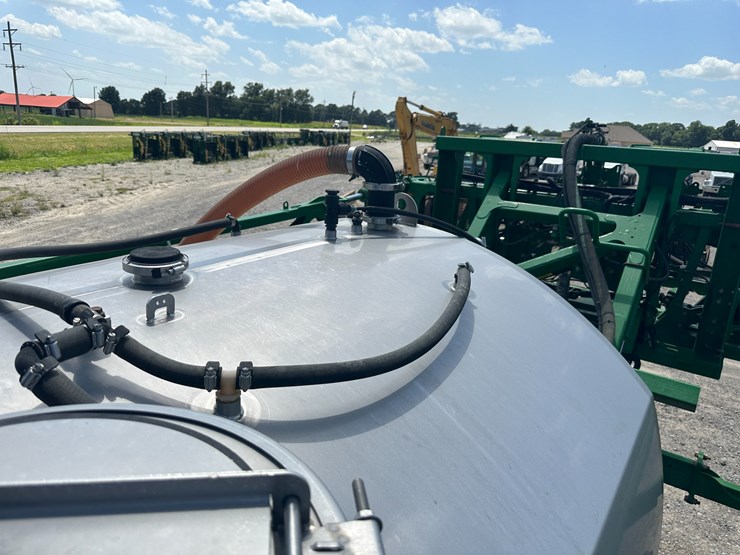2018-john-deere-r4038-image-79