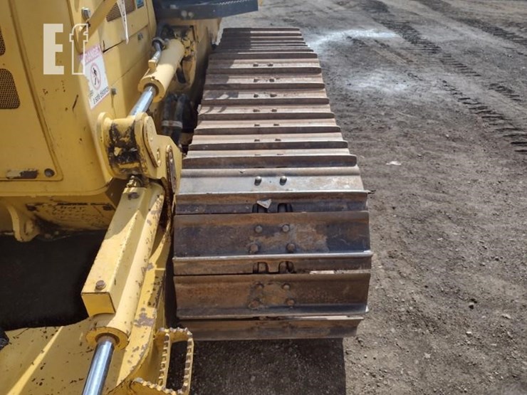 2011-komatsu-d31px-22-image-30