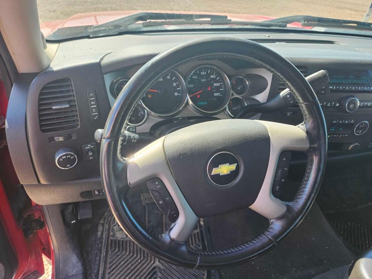 2010-chevrolet-silverado-1500-image-11