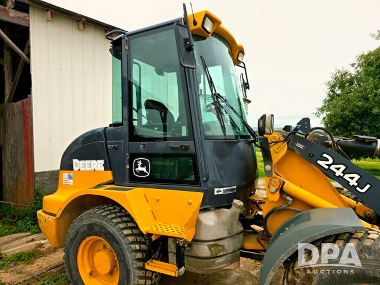 deere-244j-image-5