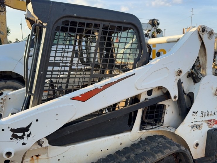 2019-bobcat-t595-image-13