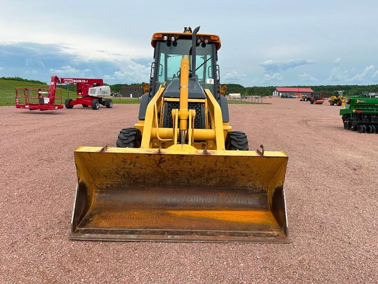 2006-deere-310sg-image-2