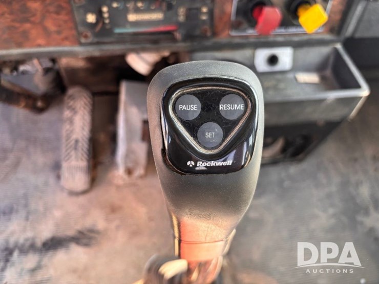 2000-kenworth-t800-image-81