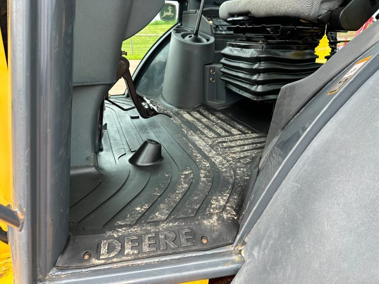 2006-deere-310sg-image-55