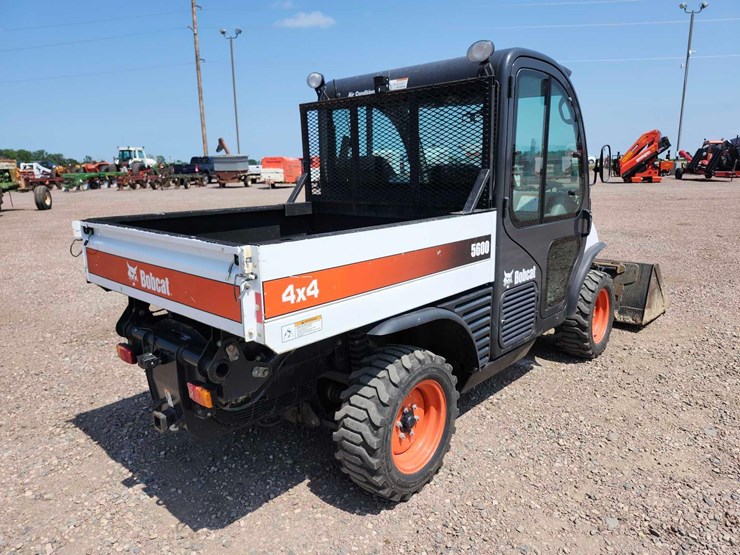 2016-bobcat-toolcat-5600-image-3