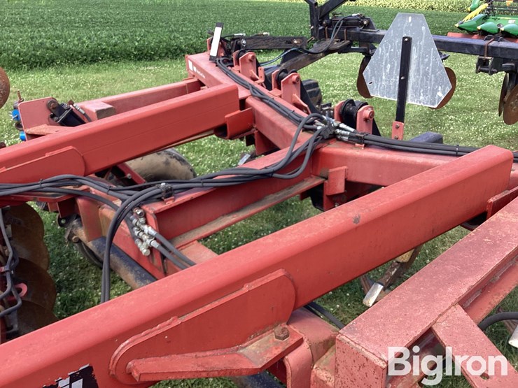 case-ih-730b-ecolo-tiger-7-shank-ripper-image-16