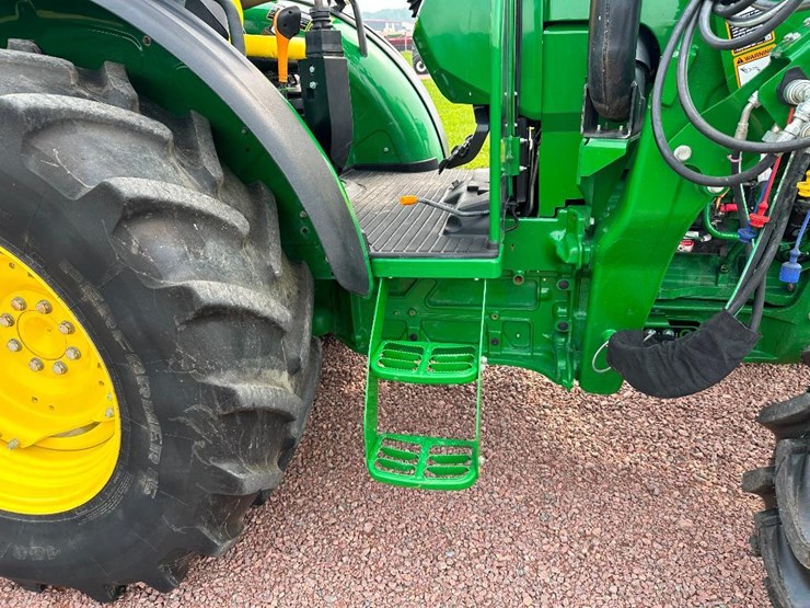 2018-john-deere-5075m-image-24