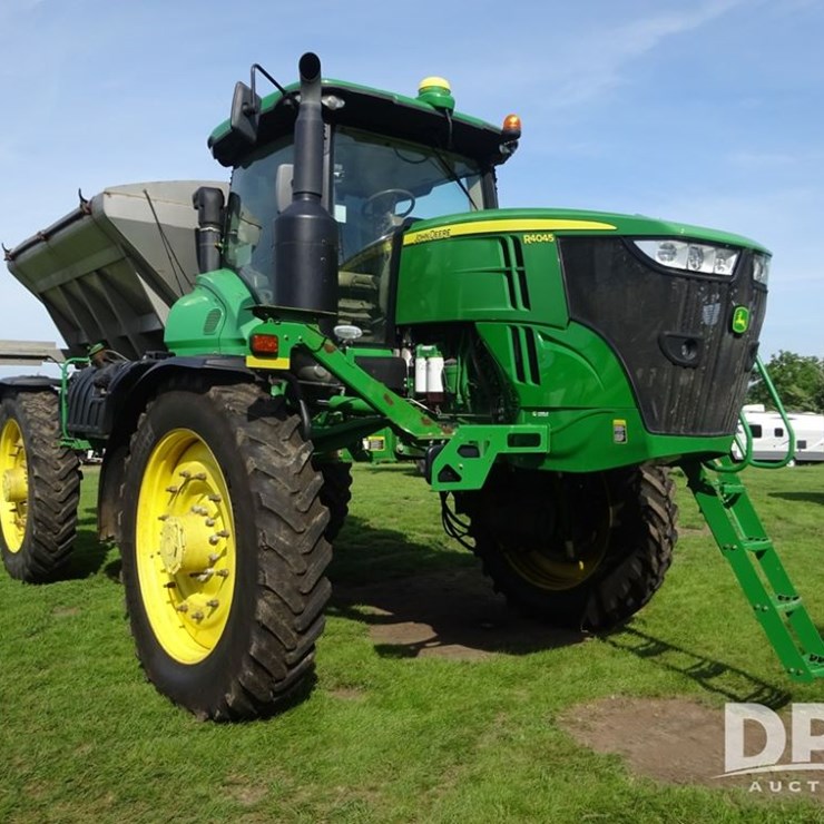 2016 JOHN DEERE R4045