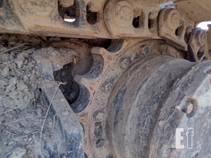 2019-deere-130g-image-33
