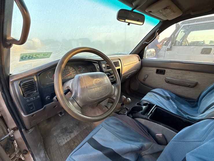 1998-toyota-tacoma-image-27