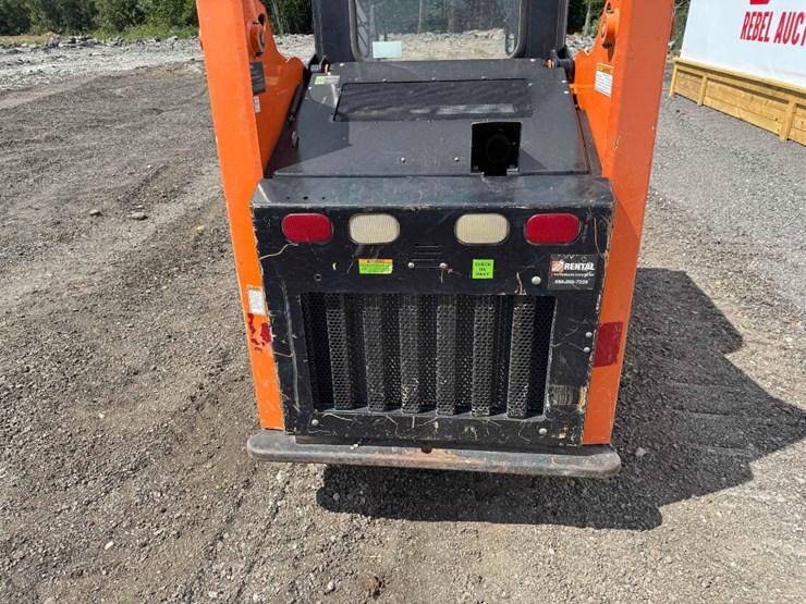 2019-gehl-rt105-image-46