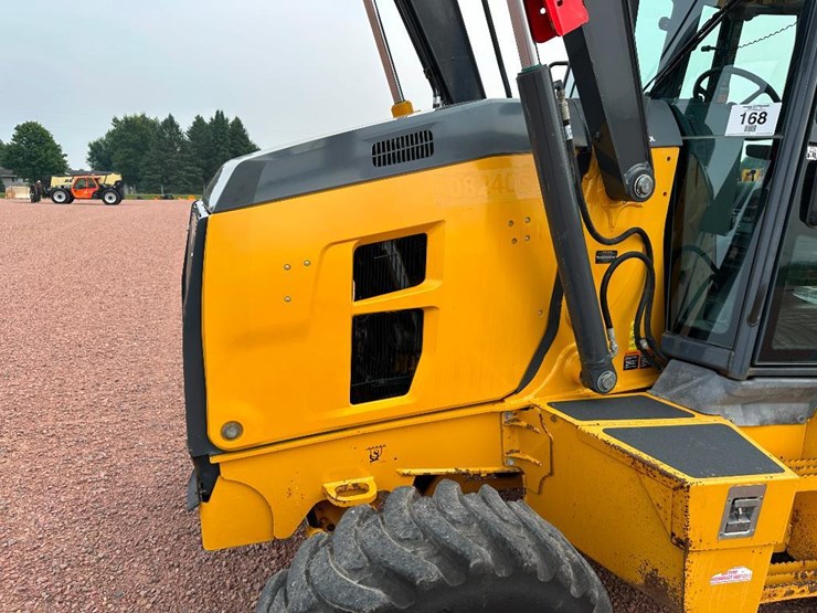 2018-deere-310sl-image-39