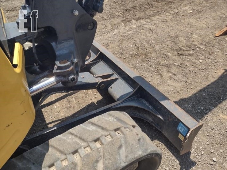 2020-deere-26g-image-22