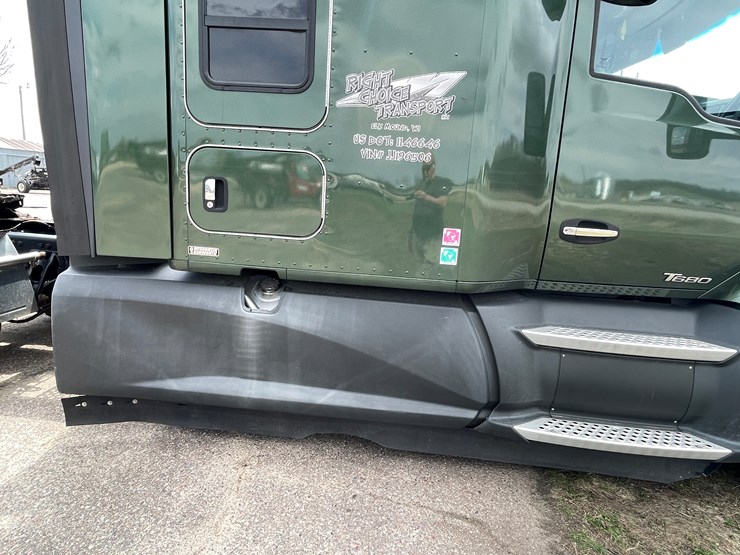 2018-kenworth-t680-image-14