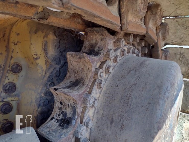 2004-komatsu-d65ex-15-image-22