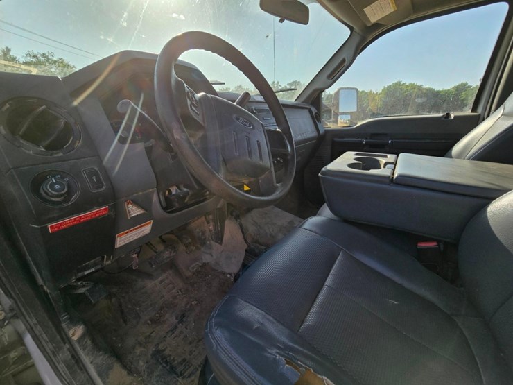 2016-ford-f550-image-19