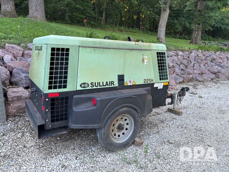 2011-sullair-225h-image-3
