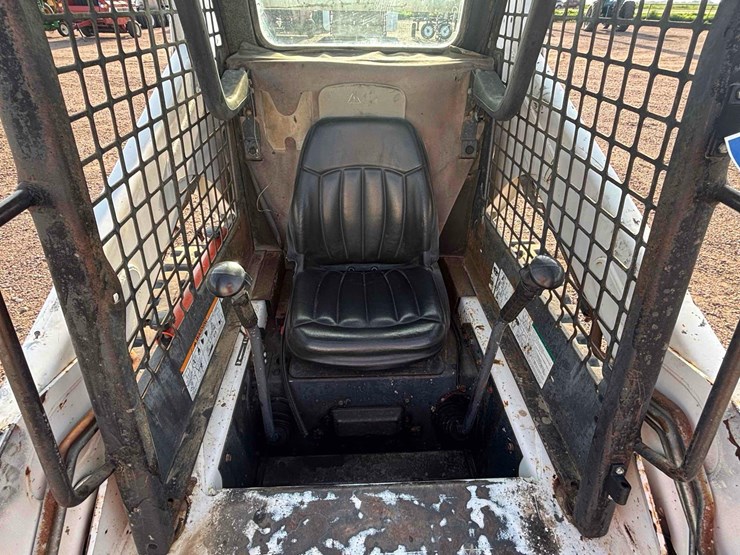 2005-bobcat-t190-image-14