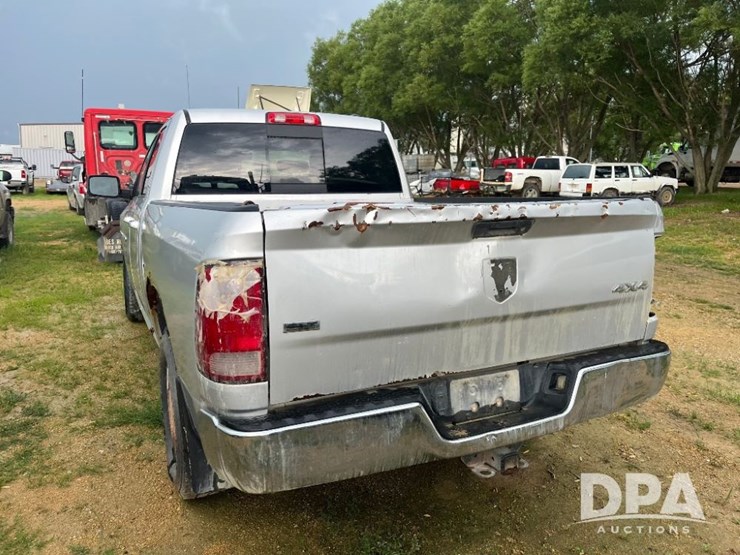 2012-dodge-ram-1500-image-13