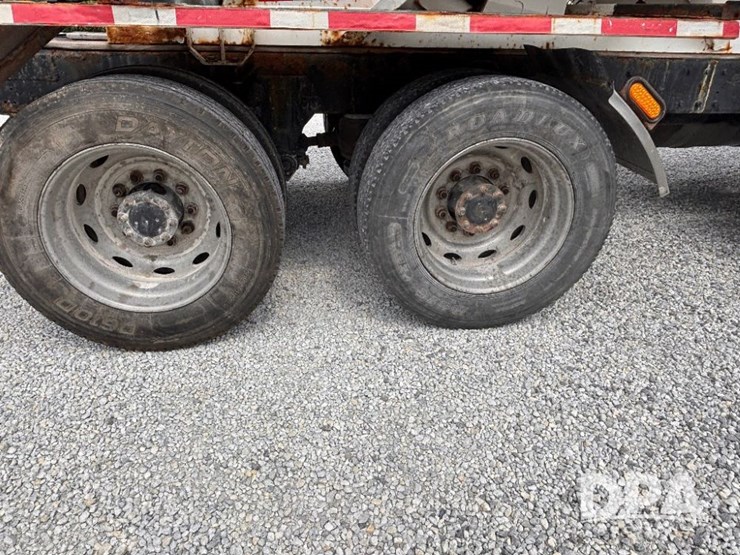 2000-peterbilt-379-image-49