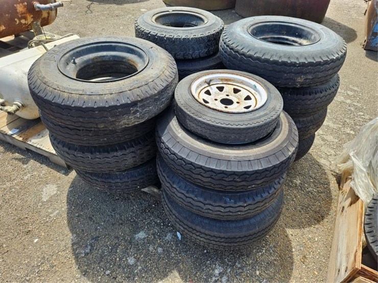#2576-•-pallet-of-trailer-tires-image-6