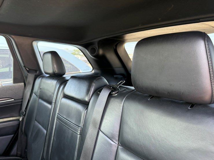 2015-jeep-grand-cherokee-image-30
