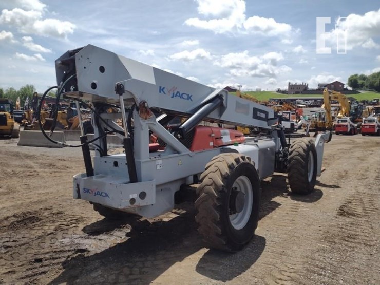 2013-skyjack-vr1056d-image-29