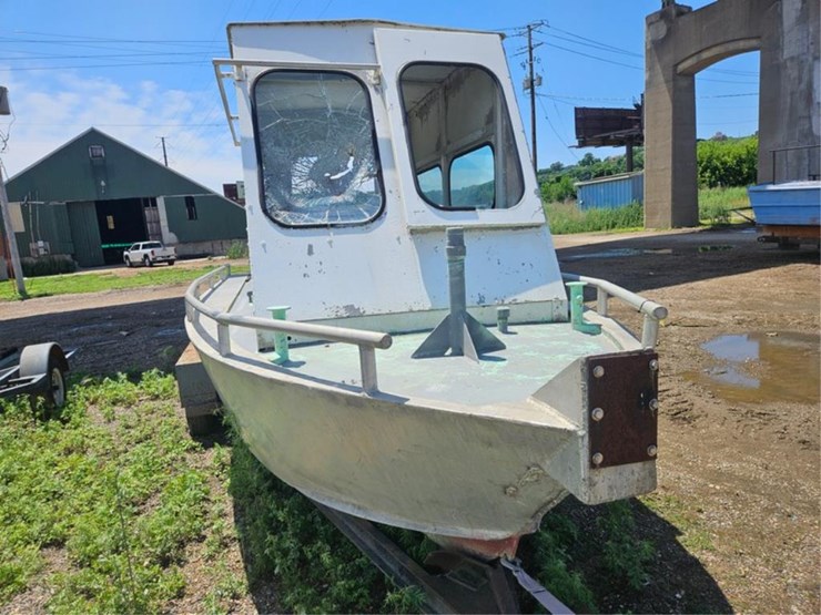 #2586-•-25'-aluminum-john-boat-image-10