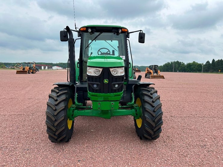 2014-john-deere-6115m-image-2