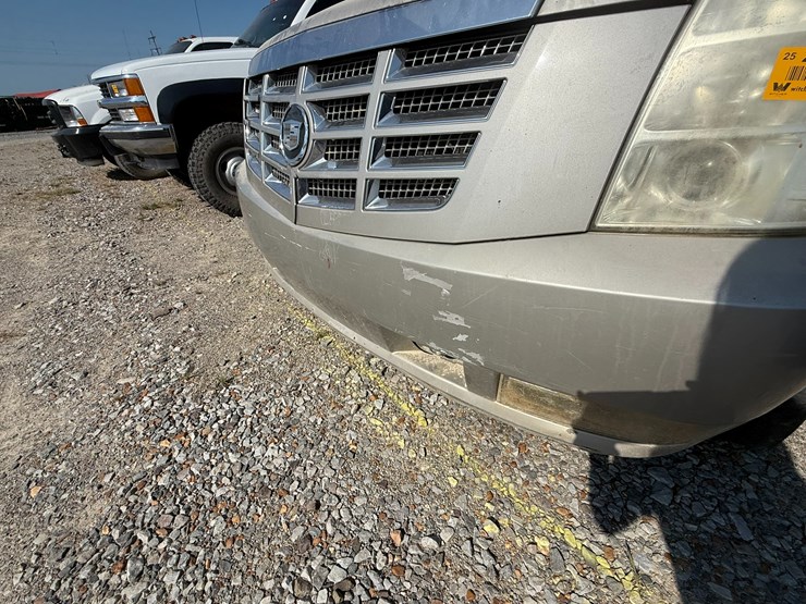 2007-cadillac-escalade-image-29