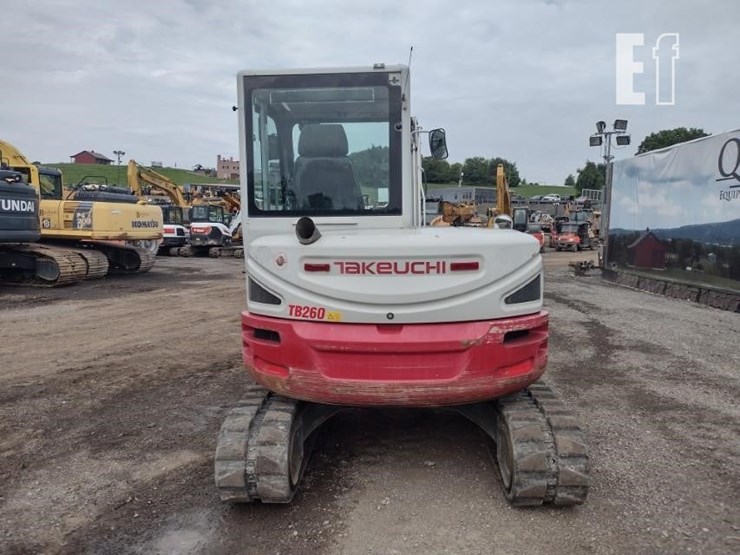 2018-takeuchi-tb260-image-4