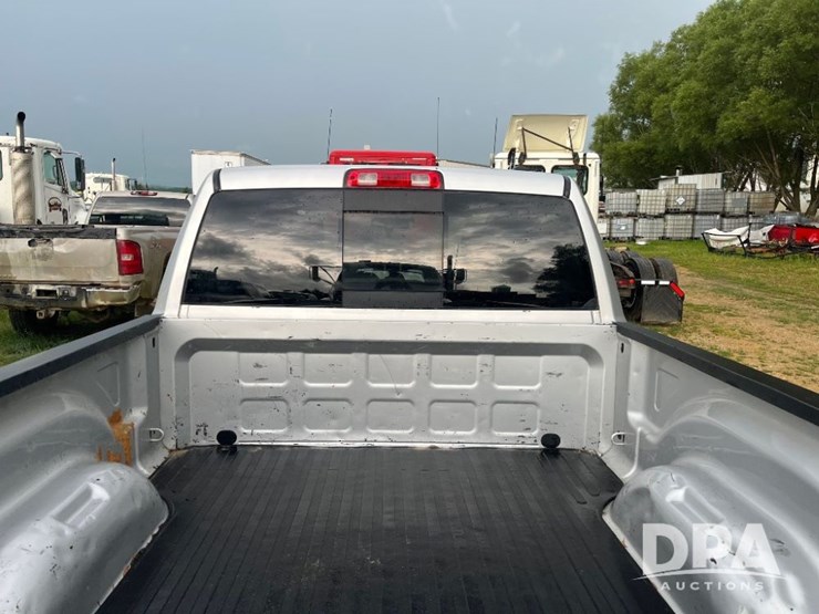 2012-dodge-ram-1500-image-35