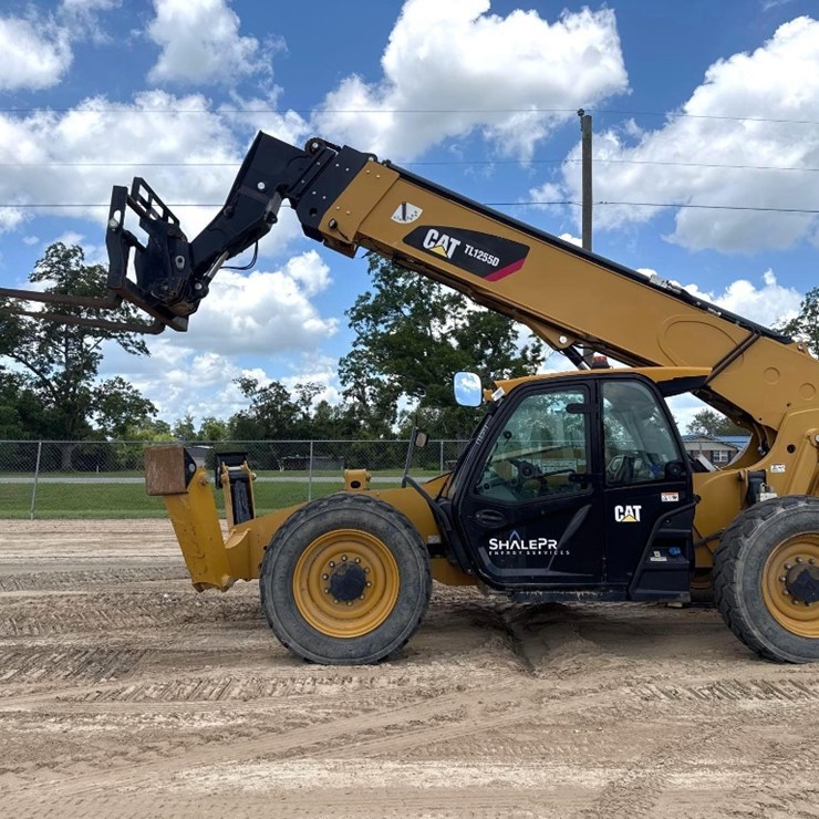 2020 CATERPILLAR TL1255D