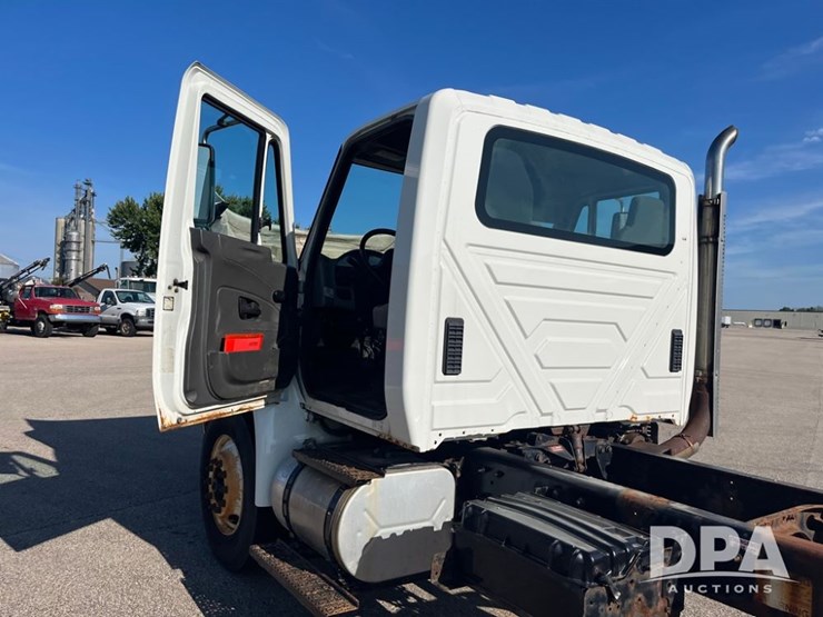 2012-international-durastar-4400-image-47