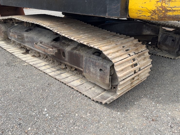 2010-komatsu-pc220-lc-image-12
