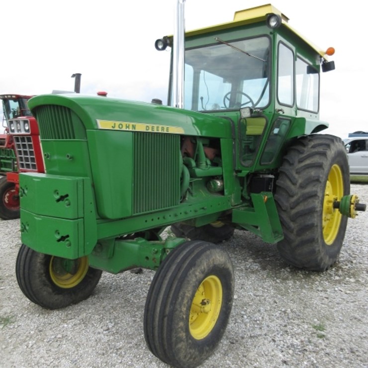 JOHN DEERE 4520
