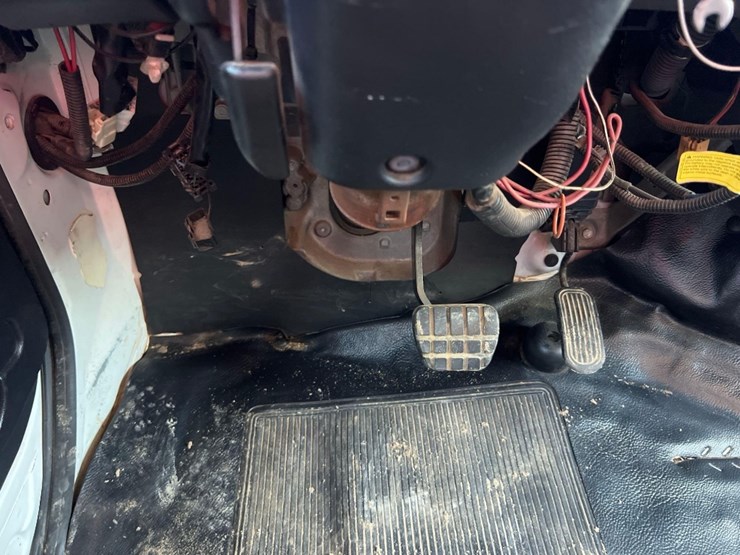 2018-hino-258-image-34