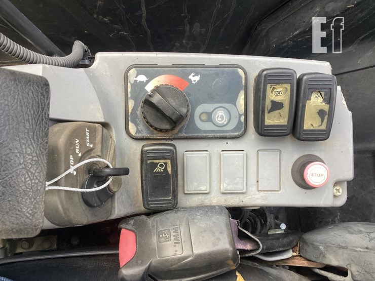 2020-kubota-kx057-4-image-15