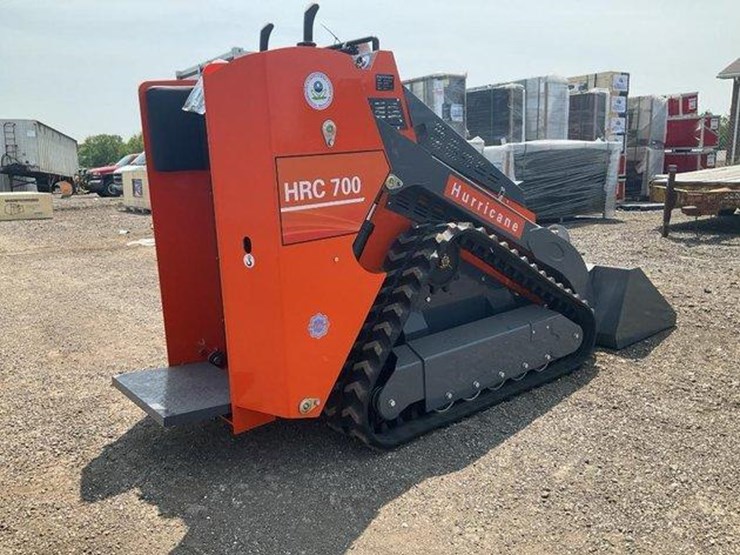 #1002-•-hurricane-hrc-700-mini-skid-steer-loader-image-4